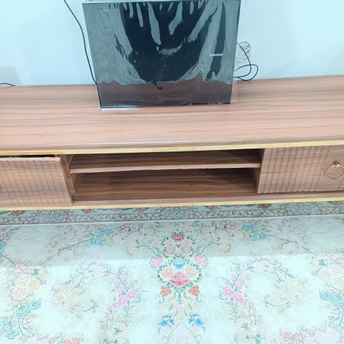 میز تلویزیون و آینه کنسول