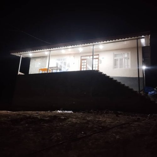 فروش خانه و محوطه به متراژ 1450 متر.  در شهر حویق روستای حراندان. سواکش محله.   به قیمت 4 ملیارد.300