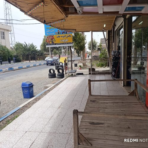 یک باب مغازه همراه قفسه رهن و اجاره فوری