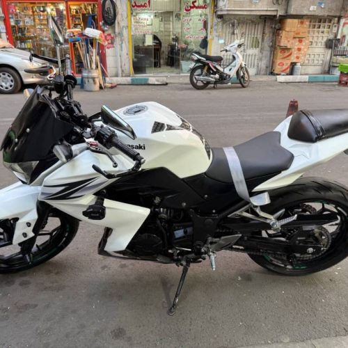 کاوازاکی Z250