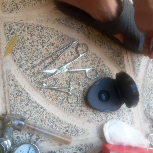 وسایل اتاق عمل بخیه کن قیچی انبر این وسیله ها