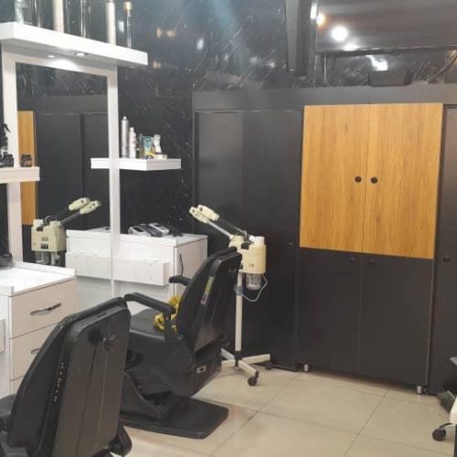 آرایشگر اقا