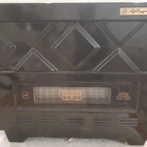 دو تا آجاق گاز؛ یکی درحد نو دیگری دسته دوم؛ یک تا یخچال؛ و بخاری وآب تصفیه