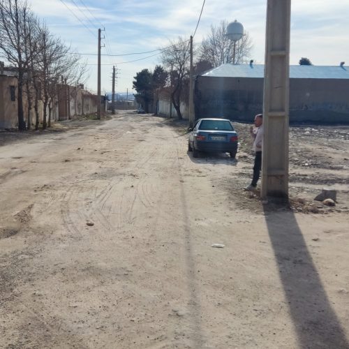 زمین ب مساحت 750متر