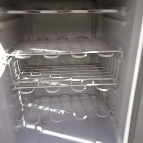 یخچال به فروش میرسد