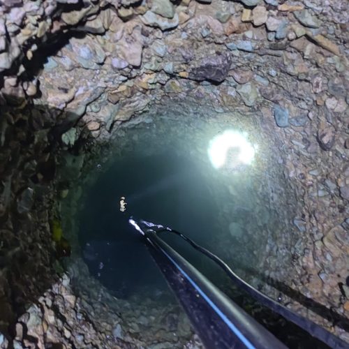 مقنی چاه کن حفاری چاه آب تا عمق 200متر نصف راه اندازی پمپ آب