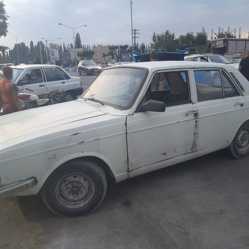 دیفرانسیل،گیربکس سالم فقط موتور بخار دارد به همراه 1سال بیمه بدنه سالم با خط و خش ناچیز