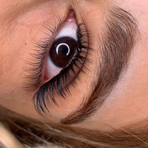 آموزش و خدمات تخصصی اکستنشن مژه