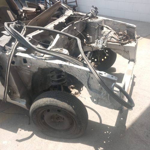 خودروی پژو مدل 96 صافکاری شده موتور تعمیر صفر آماده نصب روی بدنه