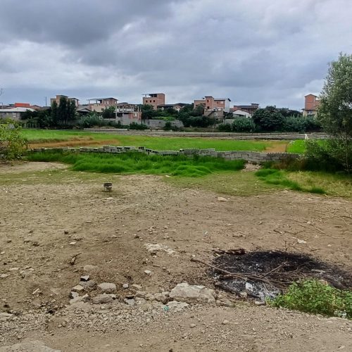 زمین خانه سرا