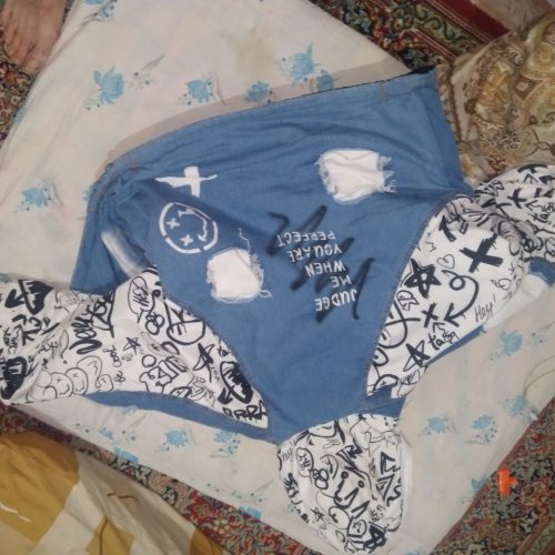 1عدد سویی شرت کاملا نو و سالم بدون پارگی بدون دوختگی وتعمیرات کاملا سالم