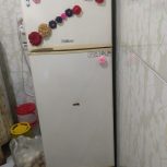 یخچال فریزر عالی تمیز است نیاز به گاز داره