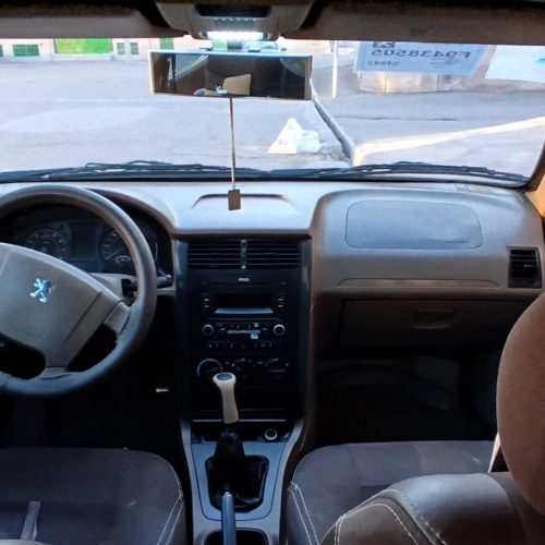 پژو405مدل93بی رنگ شاسیاپلمپ،،بیمه 11ماه،،لاستیکا100درصد،،لازرورق لازرورق،،