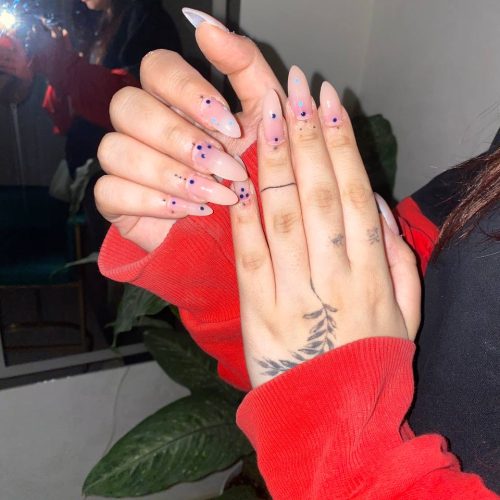 کاشت و ترمیم ناخن به قیمت مناسبب😍