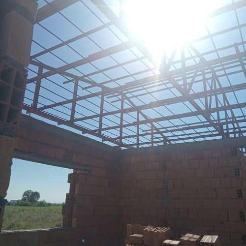باز سازی ساختمان مسکونی و جوشکاری ونقاشی