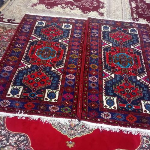 فرش دست بافت محلی