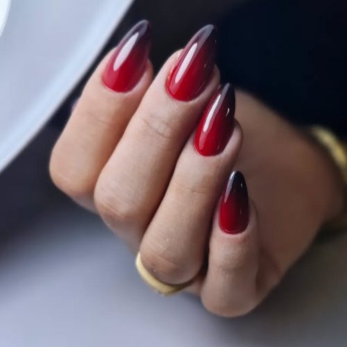 کاشت و ترمیم ناخن میدان ازادی