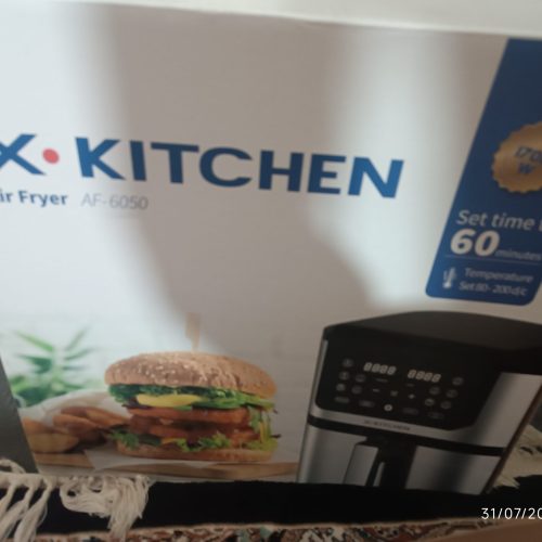 بخاطرتغییرشغل وسایل نو فروشگاه فروخته میشود