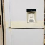 یخچال سیلوان فروشی  با قیمت مناسب به علت جابجایی میخام بفروشم  ب خریدار واقعی تخفیف هم  دارد