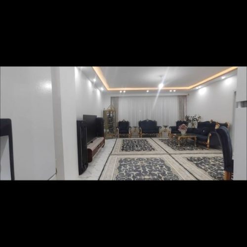 یک ست مبل بامیزنهارخوری چهارنفره