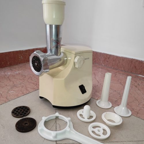 چرخ گوشت اورجینال و قدرتمند کنوود 1400 وات – سالم و آماده به کار!