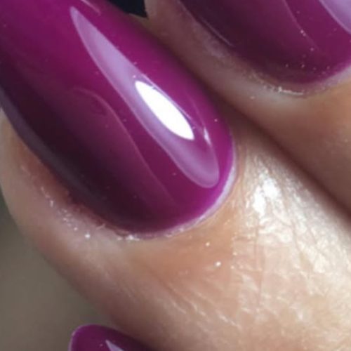 کاشت و طراحی ناخن با بهترین مواد_تخفیف ویژه مشتریان دیوار