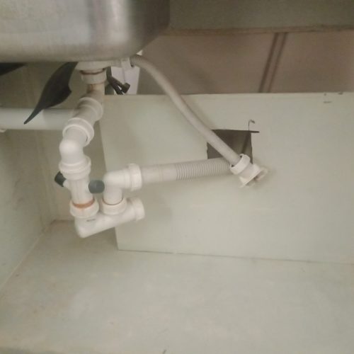 کابینت سینگ لوله های تخلیه وشیرآلاتش