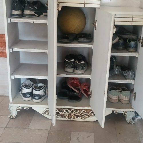 جاکفشی سه در