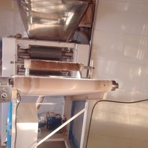 یک عدد دستگاه تنور ماشینی نیم اتو ماتیک و یک عدد دستگاه شاطری دو کاره