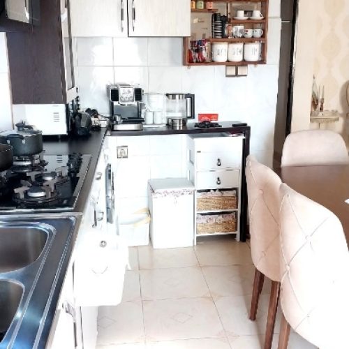 فروش آپارتمان دوخوابه در بلوار انصاری رشت – سند تک‌برگ، وام‌دار، نورگیر، موقعیت عالی