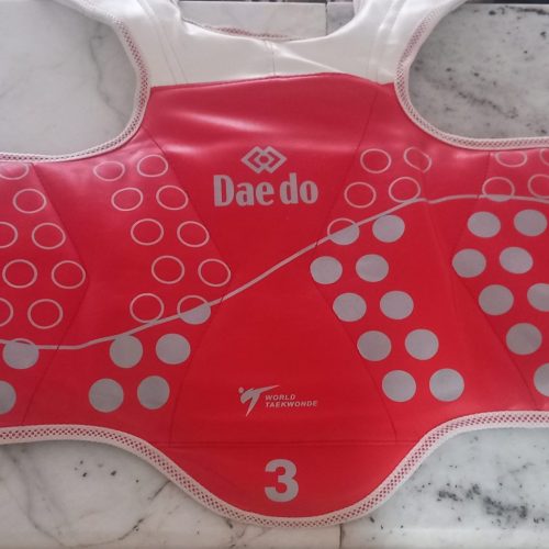 وسایل مبارزه تکواندو نو