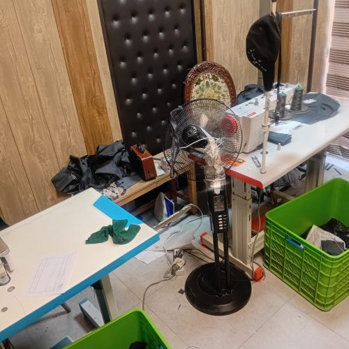 یک برند معتبر تولید پوشاک به تعداد محدودی راسته دوز و وسط کار نیازمند است.