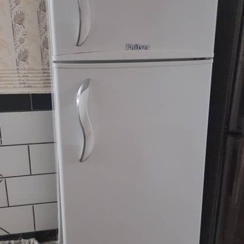 یخچال عالیه تمیز  بدون هچ مشکلی بخاطر اضاف بودن