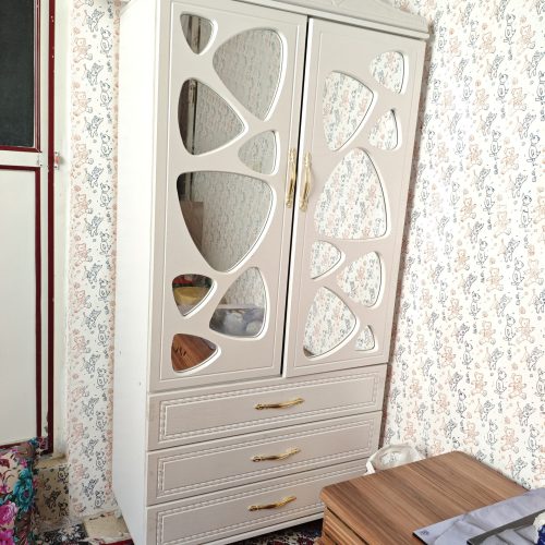 یک دست کمد و بوفه