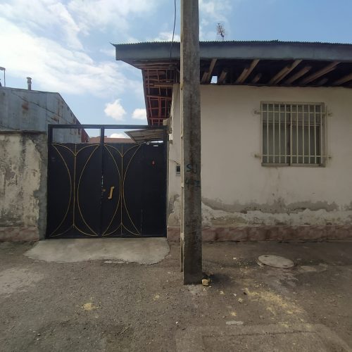 خانه ویلایی قدیمی ساخت