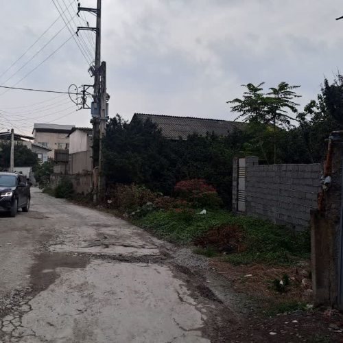 210متر با سند و مالکیت آدرس :سیاه کلا محله شرقی