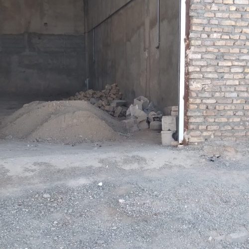 فروش سالن نیمه ساخت 120 متری در قزلجه میدان