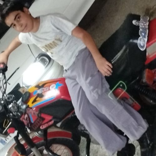 موتور روسی مدل 2002با سند پلاک وکارت