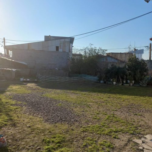 زمین به متراژحدود 400 متر