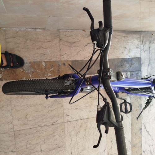 دوچرخه سایز ۲۰ لاستیک تازه عوض کردم ترمز سالم