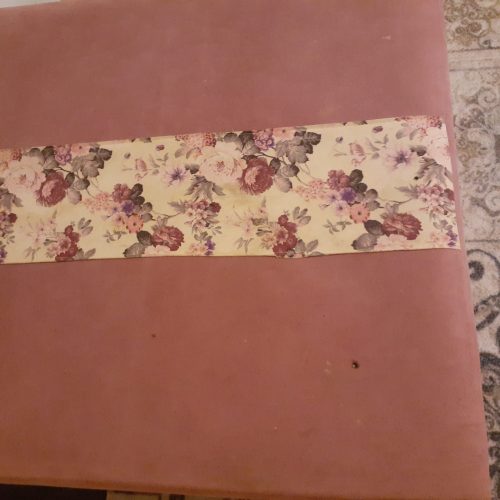 میزمبلی صورتی