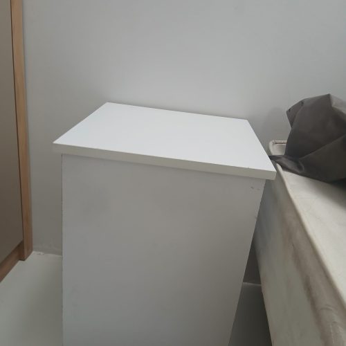 میز صندلی کاشت ناخن