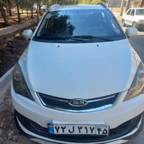 ماشین کاملا سالم بدون رنگ