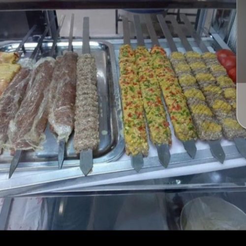87متر مغازه تهیه غذا باوسایل اجاره یاشراکتی داده میشود با بیست سال سابقه درخشان وکل وسایل