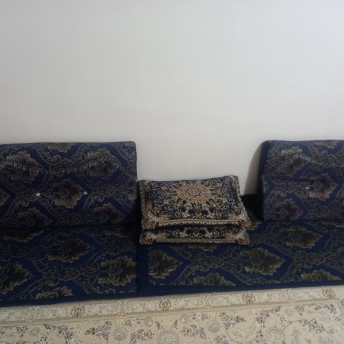 کناره و پشتی