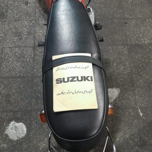 موتورسوزوکی100