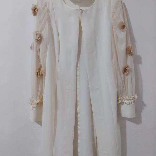 مانتوی مجلسی سفید و شیری رنگ