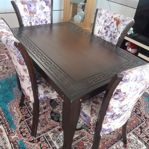 میز نهارخوری