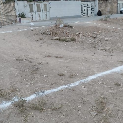 زمین 100متری