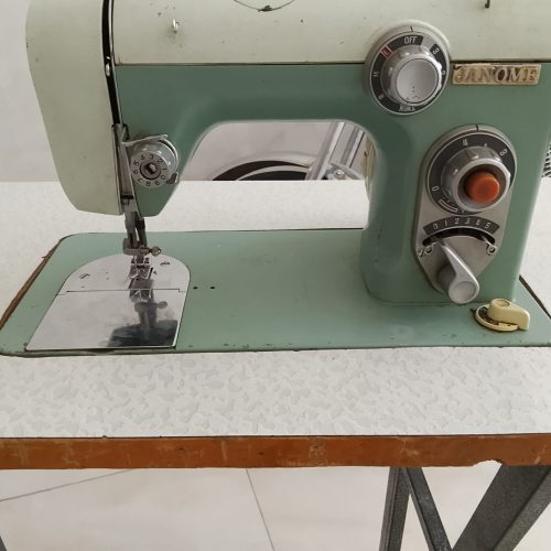 چرخ خیاطی ژانومه